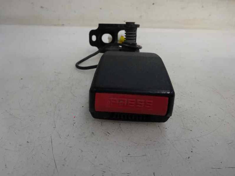 CINTURON SEGURIDAD TRASERO IZQUIERDO PEUGEOT 308 2013 1610 (114 CV)