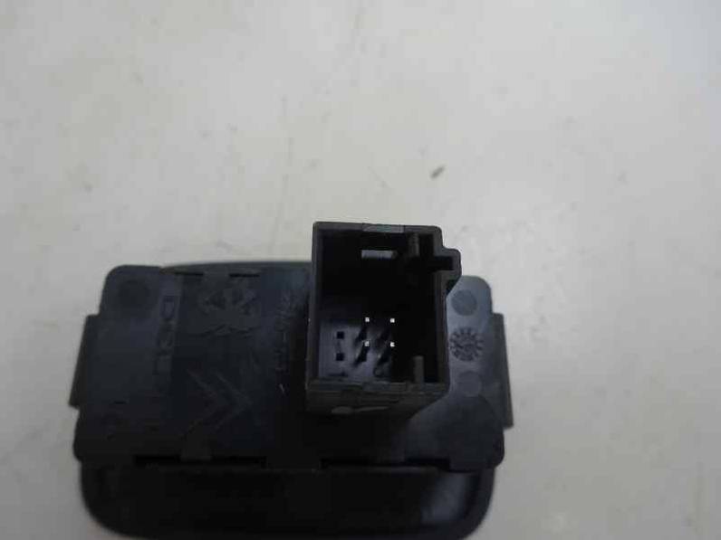 MANDO ELEVALUNAS TRASERO IZQUIERDO PEUGEOT 308 2013 1610 (114 CV)