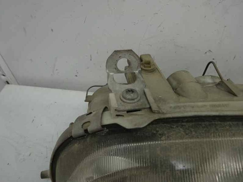 FARO DERECHO FORD FIESTA BERLINA 2000 1.3 (60 CV)