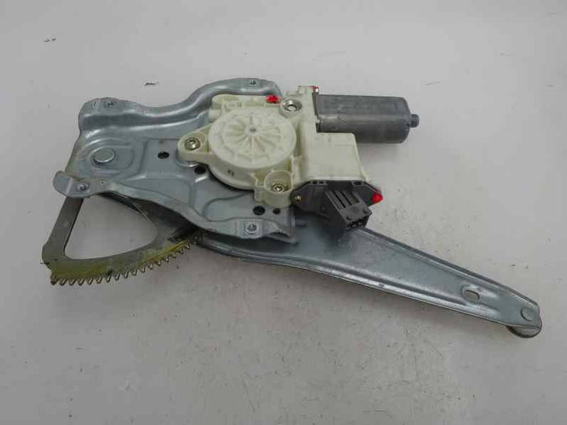 ELEVALUNAS TRASERO DERECHO TOYOTA AVENSIS BERLINA 2005 1.8 16V (129 CV)