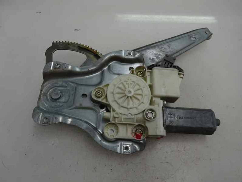 ELEVALUNAS TRASERO IZQUIERDO TOYOTA AVENSIS BERLINA 2005 1.8 16V (129 CV)