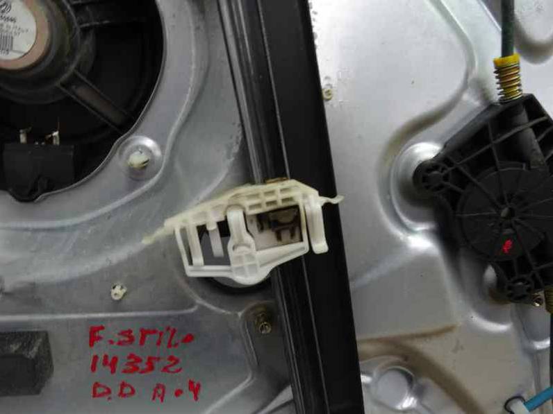 ELEVALUNAS DELANTERO DERECHO FIAT STILO 2004 1.9 JTD (116 CV)