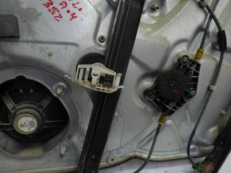 ELEVALUNAS DELANTERO IZQUIERDO FIAT STILO 2004 1.9 JTD (116 CV)