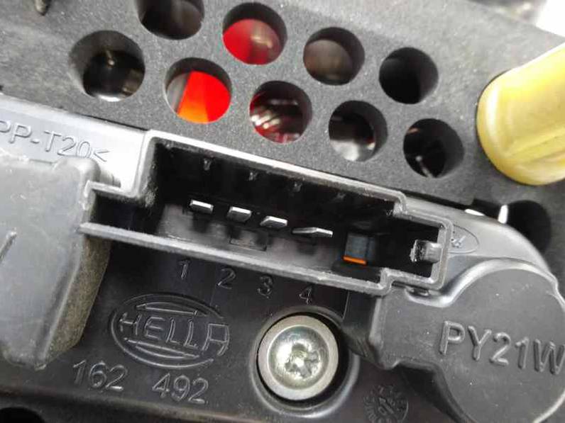 PILOTO TRASERO IZQUIERDO FORD S MAX 2009 2.0 TDCI (140 CV)