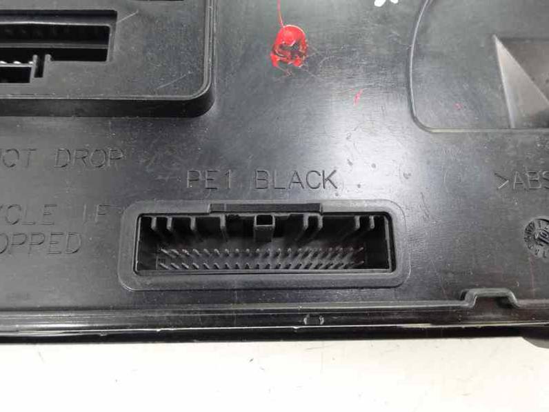 CAJA RELES FUSIBLES RENAULT LAGUNA COUPE 2011 2.0 DCI D (150 CV)