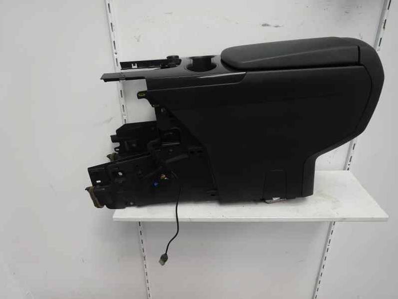 APOYABRAZOS CENTRAL PEUGEOT 3008 2012 1.6 HDI FAP (112 CV)