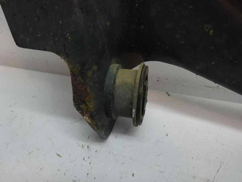 BRAZO SUSPENSION INFERIOR DELANTERO DERECHO RENAULT CLIO IV 2013 0.9 ENERGY (90 CV)