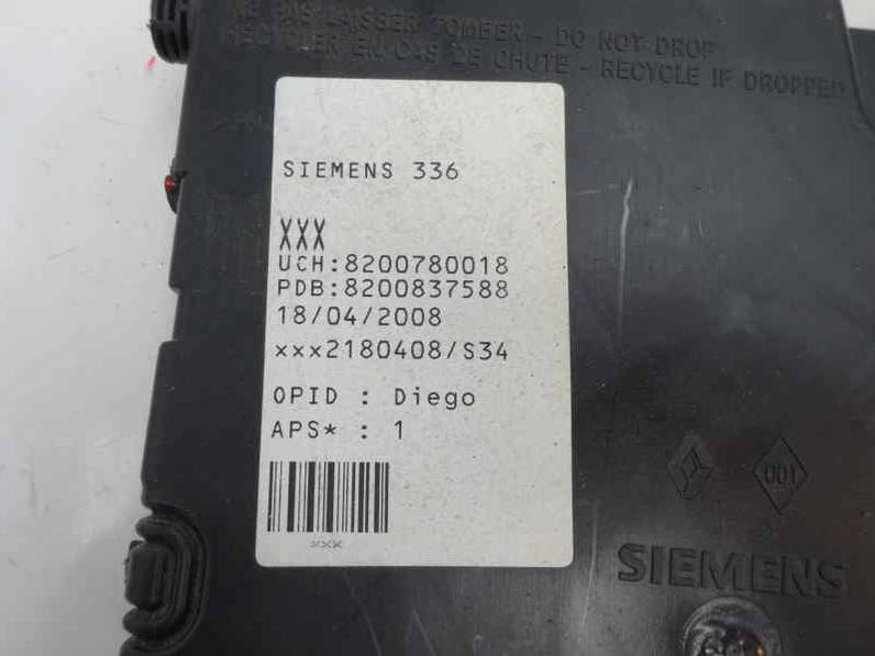 CAJA RELES FUSIBLES RENAULT MEGANE II BERLINA 5P 2008 1.9 DCI D FAP (131 CV)