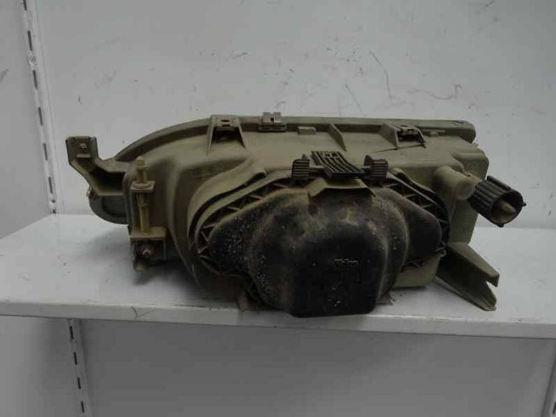 FARO DERECHO RENAULT 19 1995
