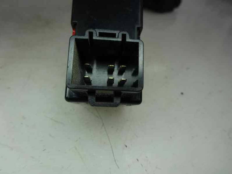 MANDO ELEVALUNAS TRASERO DERECHO SSANGYONG REXTON 2006 2.7 TURBODIESEL (163 CV)