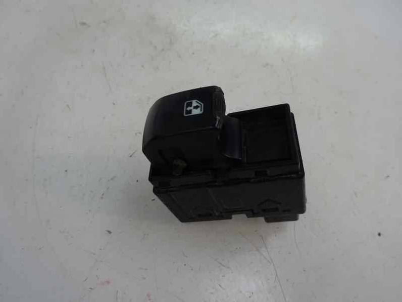 MANDO ELEVALUNAS TRASERO IZQUIERDO SSANGYONG REXTON 2006 2.7 TURBODIESEL (163 CV)