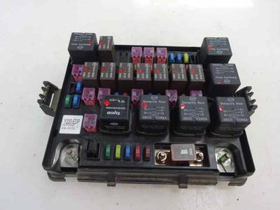 CAJA RELES FUSIBLES SSANGYONG REXTON 2006 2.7 TURBODIESEL (163 CV)