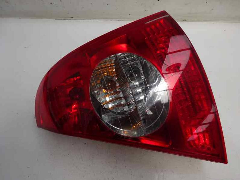 PILOTO TRASERO DERECHO RENAULT CLIO II FASE II 2003 1.2 (58 CV)