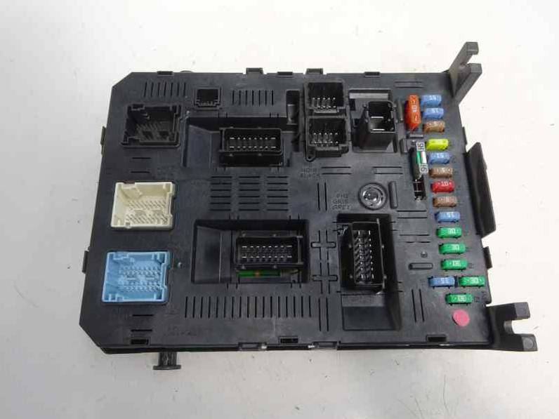 CAJA RELES FUSIBLES PEUGEOT 307 BERLINA 2006 1.6 16V HDI (90 CV)