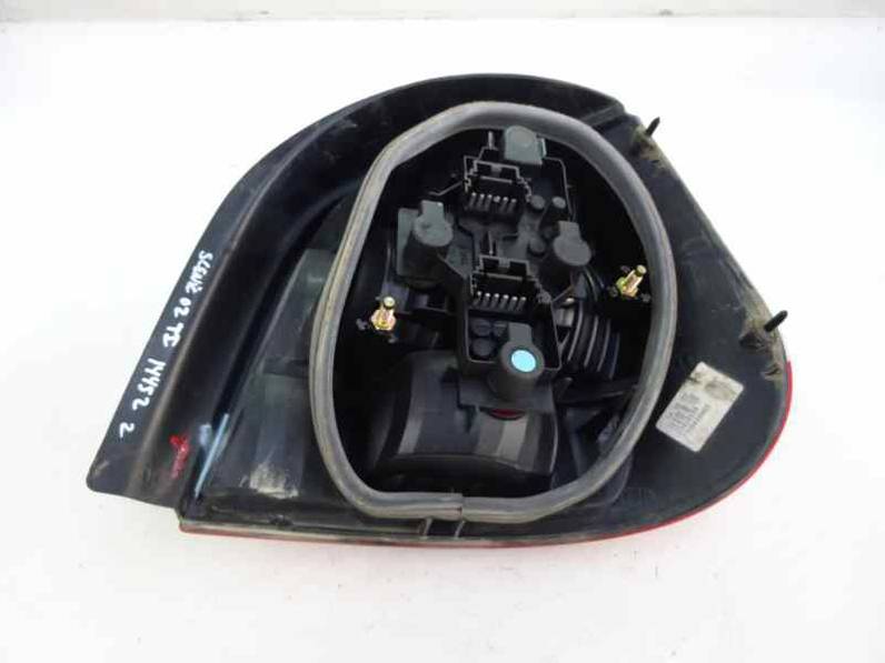 PILOTO TRASERO IZQUIERDO RENAULT SCENIC RX4 2002 1.9 DCI D (102 CV)