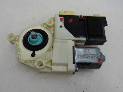 MOTOR ELEVALUNAS DELANTERO DERECHO CITROEN C4 BERLINA 2006 1.4 16V (88 CV)