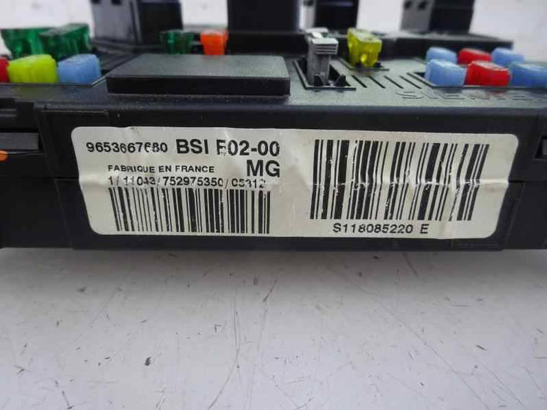 CAJA RELES FUSIBLES CITROEN XSARA PICASSO 2005 2.0 HDI (90 CV)