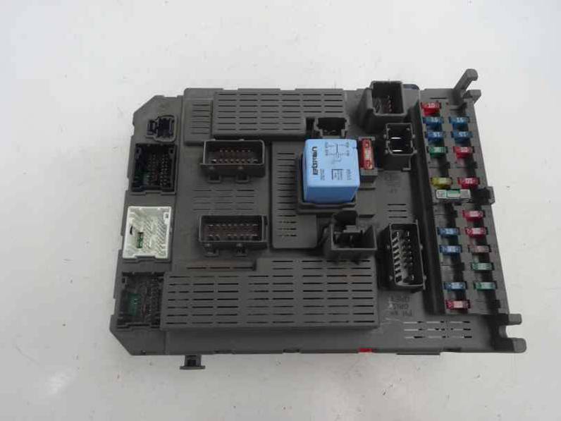 CAJA RELES FUSIBLES CITROEN C5 BERLINA 2002 2.0 HDI (109 CV)