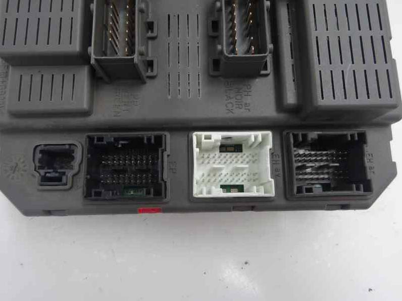 CAJA RELES FUSIBLES CITROEN C5 BERLINA 2002 2.0 HDI (109 CV)