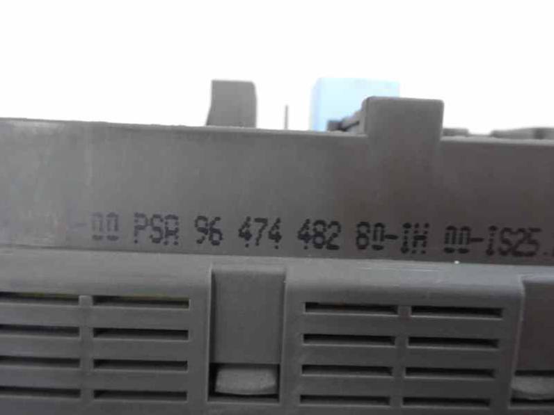 CAJA RELES FUSIBLES CITROEN C5 BERLINA 2002 2.0 HDI (109 CV)