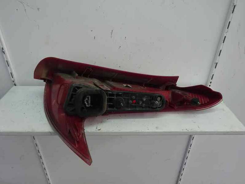 PILOTO TRASERO IZQUIERDO PEUGEOT 206 SW 2002 2.0 HDI (90 CV)