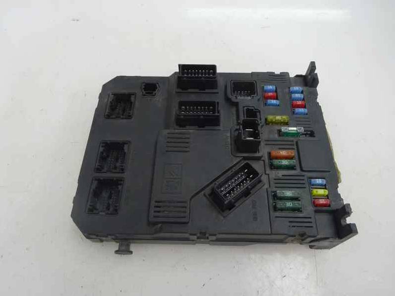 CAJA RELES FUSIBLES CITROEN C3 2004 1.4 HDI (68 CV)