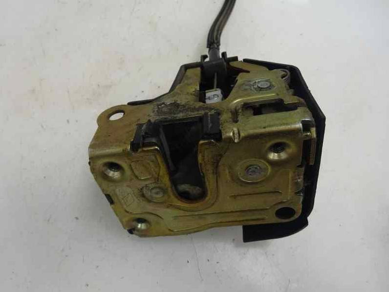 CERRADURA PUERTA DELANTERA DERECHA RENAULT CLIO II FASE II 2003 1.2 (58 CV)