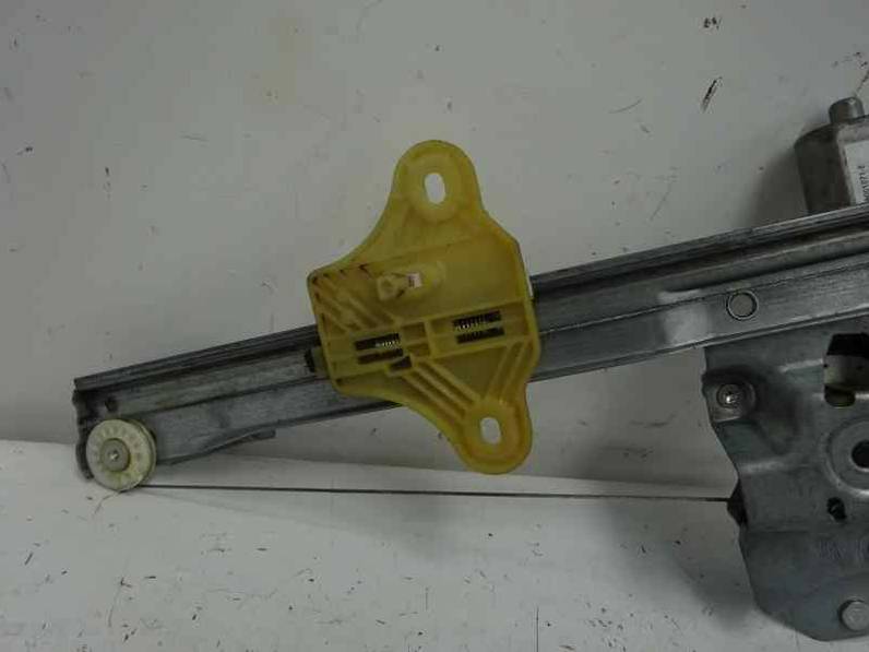 ELEVALUNAS DELANTERO DERECHO RENAULT CLIO IV 2014 1.5 DCI D FAP (75 CV)