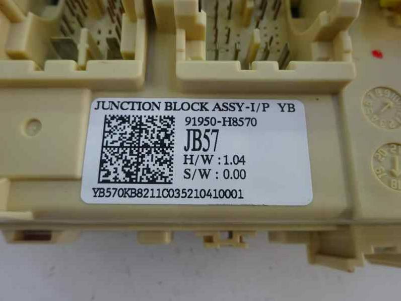 CAJA RELES FUSIBLES KIA STONIC 2019 1.0 TGDI (101 CV)