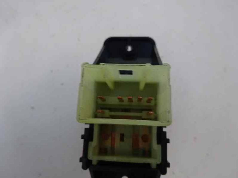 MANDO ELEVALUNAS DELANTERO DERECHO KIA STONIC 2019 1.0 TGDI (101 CV)