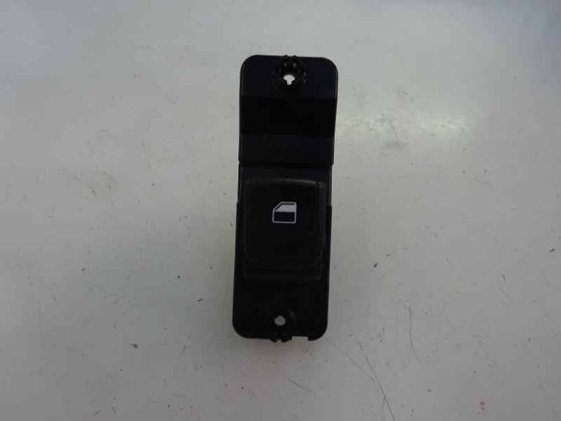 MANDO ELEVALUNAS TRASERO IZQUIERDO KIA STONIC 2019 1.0 TGDI (101 CV)