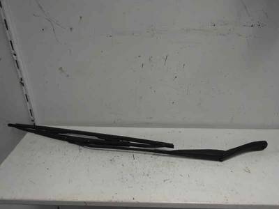 BRAZO LIMPIA DELANTERO DERECHO DACIA DUSTER 2011 1.6 16V (105 CV)