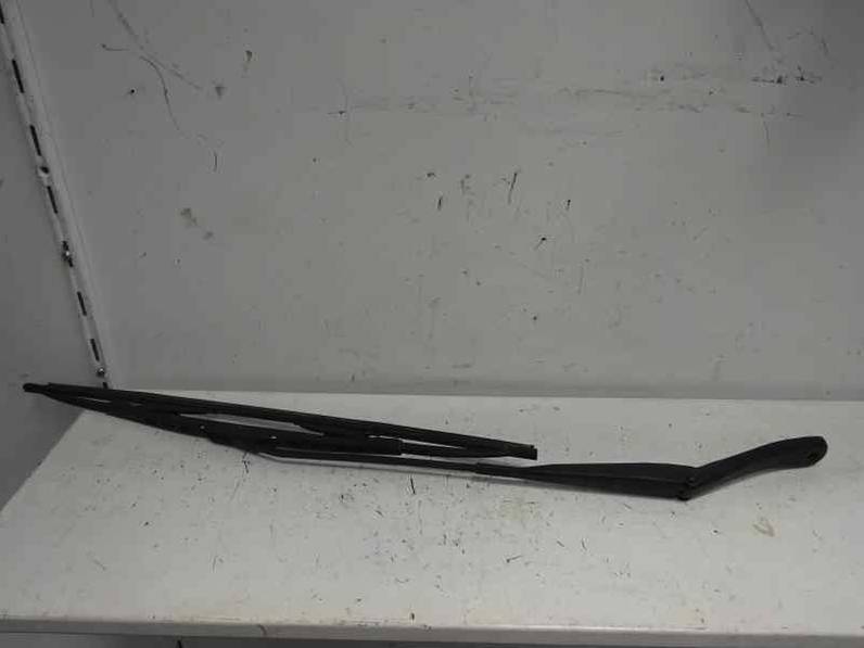 BRAZO LIMPIA DELANTERO DERECHO DACIA DUSTER 2011 1.6 16V (105 CV)