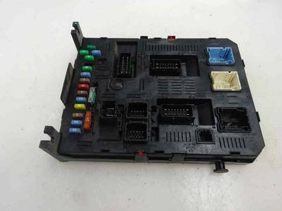 CAJA RELES FUSIBLES CITROEN C4 COUPE 2006 1.6 HDI (109 CV)