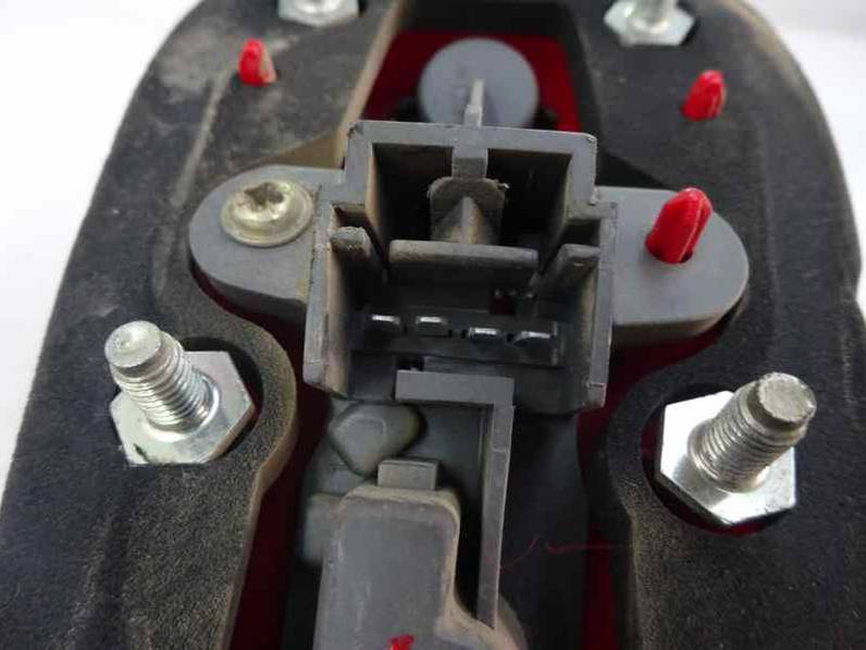 PILOTO TRASERO IZQUIERDO ALFA ROMEO 147 2005 1.9 JTD (101 CV)