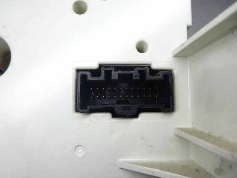 MANDO CLIMATIZADOR MAZDA 5 BERL 2007 2.0 D (143 CV)