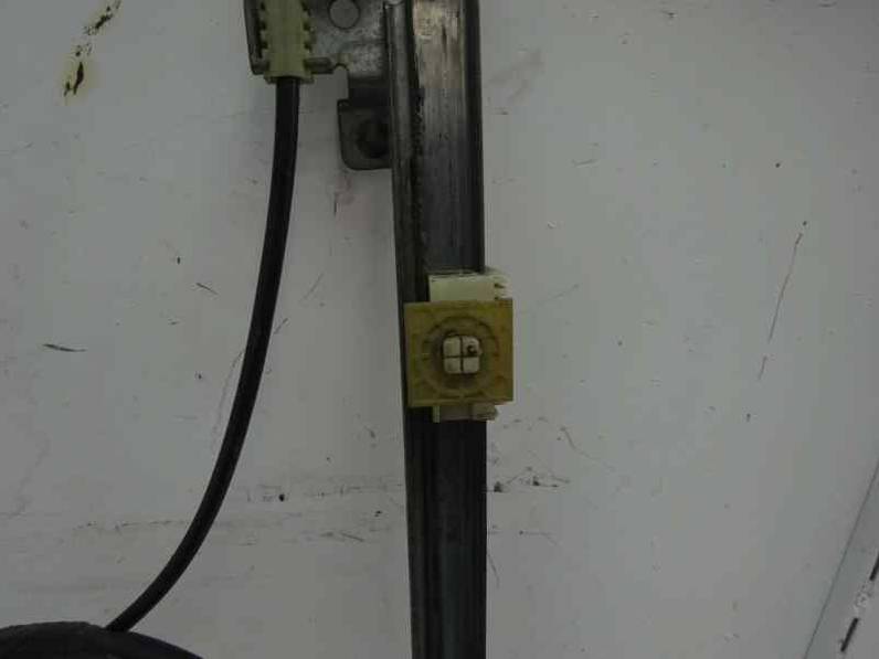 ELEVALUNAS DELANTERO IZQUIERDO CITROEN SAXO 1999 1.1 (60 CV)