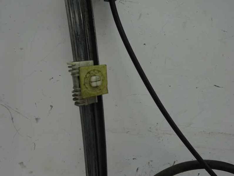 ELEVALUNAS DELANTERO IZQUIERDO PEUGEOT 106 2001 1.1 (60 CV)