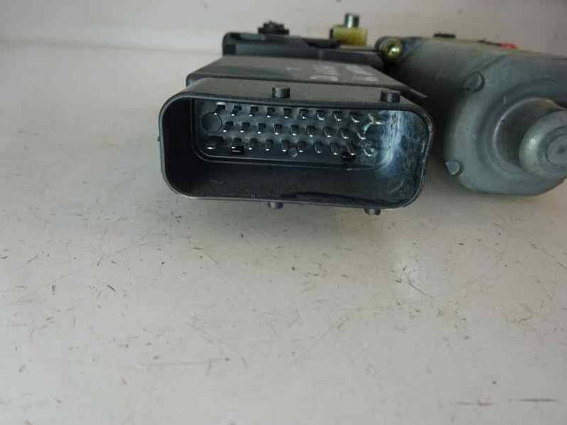 MOTOR ELEVALUNAS DELANTERO IZQUIERDO VOLKSWAGEN PASSAT BERLINA 2000 1.9 TDI (131 CV)