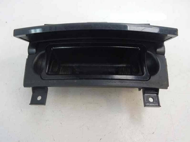 CENICERO AUDI A3 2004 2.0 TDI (140 CV)