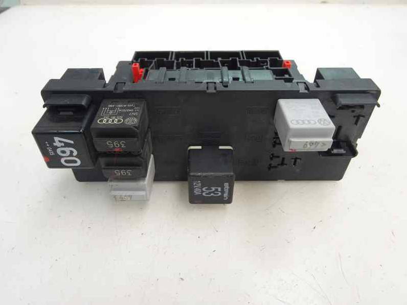 CAJA RELES FUSIBLES AUDI A3 2004 2.0 TDI (140 CV)