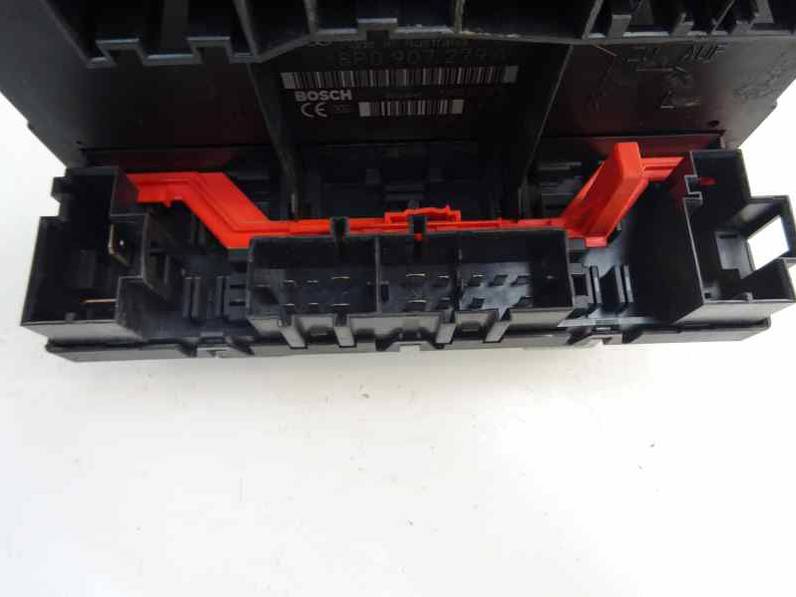 CAJA RELES FUSIBLES AUDI A3 2004 2.0 TDI (140 CV)