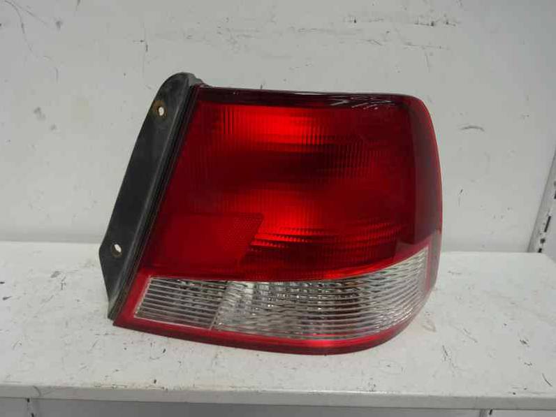 PILOTO TRASERO DERECHO HYUNDAI ACCENT 2000 1.3 (86 CV)