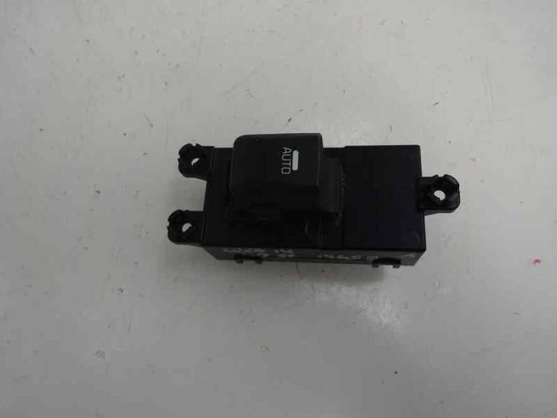 MANDO ELEVALUNAS DELANTERO DERECHO KIA CEE D 2014 1.6 CRDI (128 CV)