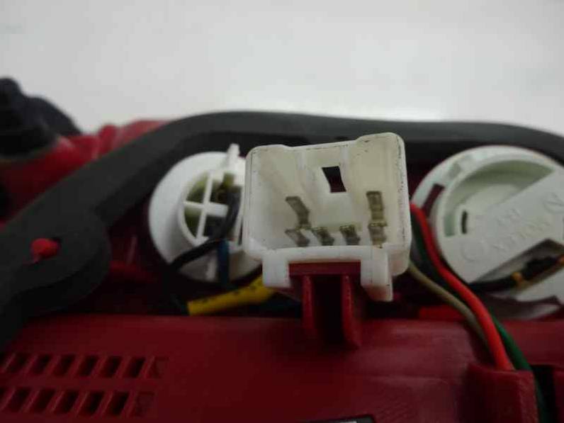 PILOTO TRASERO IZQUIERDO KIA CEE D 2014 1.6 CRDI (128 CV)