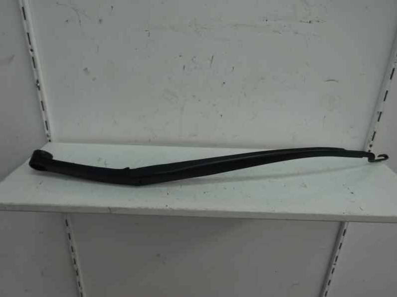 BRAZO LIMPIA DELANTERO DERECHO KIA CEE D 2014 1.6 CRDI (128 CV)