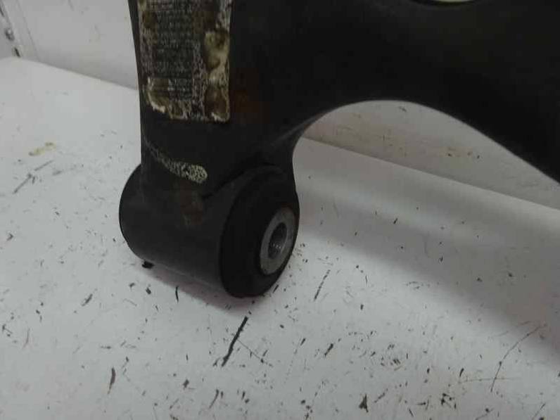 BRAZO SUSPENSION INFERIOR DELANTERO DERECHO KIA CEE D 2014 1.6 CRDI (128 CV)