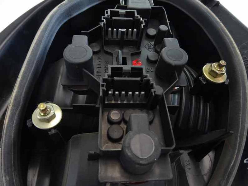 PILOTO TRASERO IZQUIERDO RENAULT SCENIC 2002 1.6 16V (107 CV)