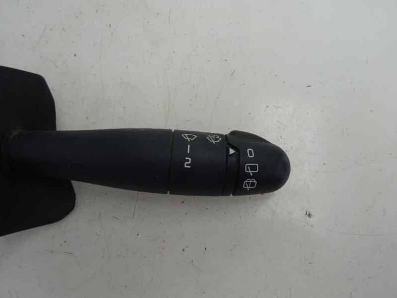 MANDO LIMPIA RENAULT CLIO II FASE II 2004 1.2 (58 CV)