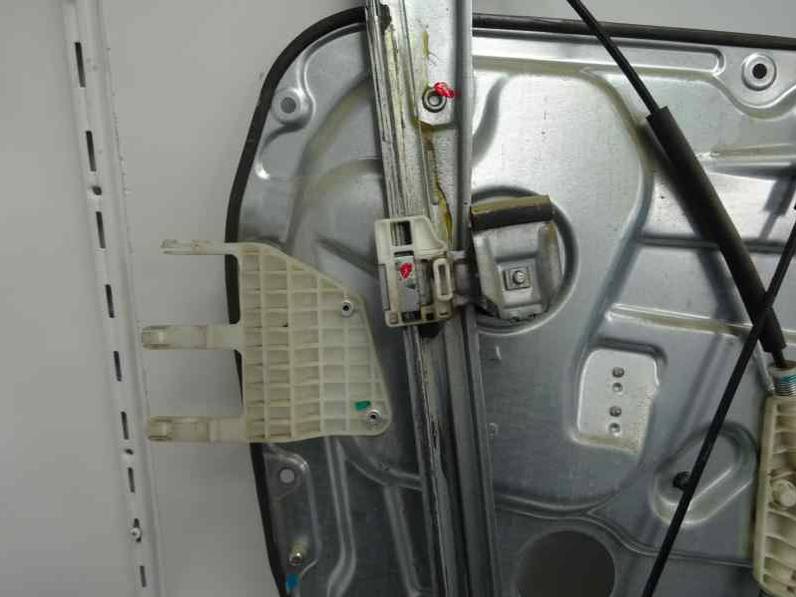 ELEVALUNAS DELANTERO DERECHO KIA CARENS 2008 2.0 TURBODIESEL (113 CV)